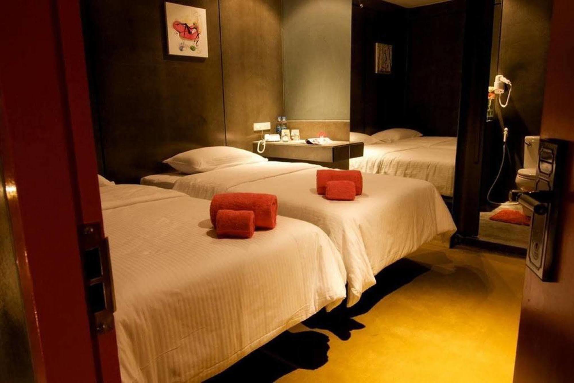 Hotel Justbeds Bangkok Exterior foto